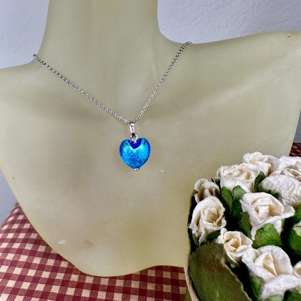 NEW Italian Murano Glass Heart Pendant on a Silver Tone Chain